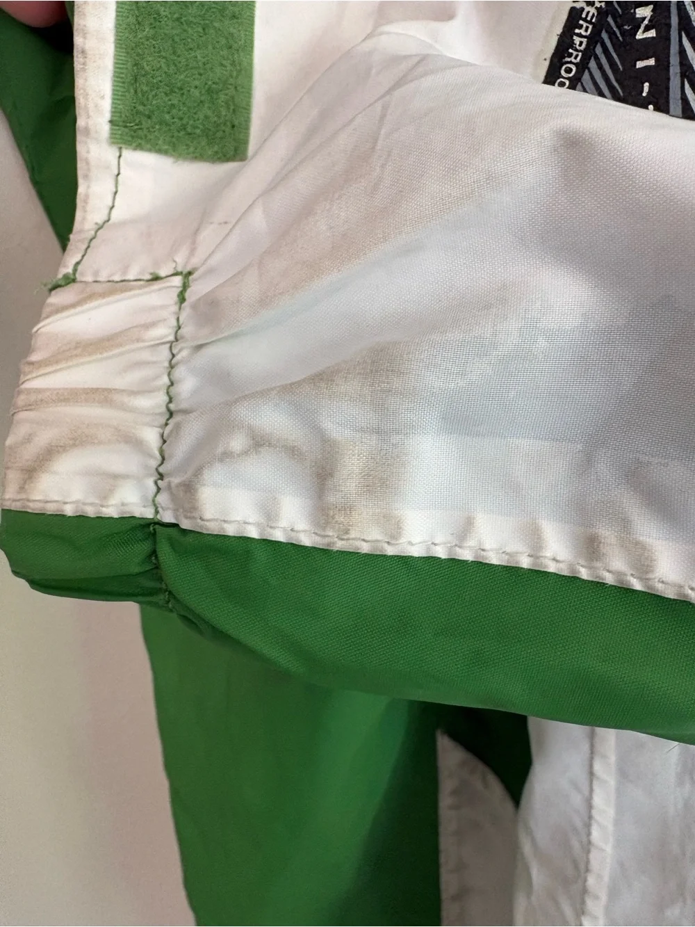 Columbia Women’s Green White Lightweight Hooded Waterproof Nylon Rain Jacket SzM